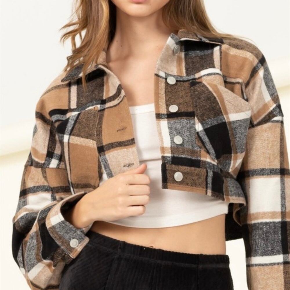 HYFVE Size Medium Cropped Plaid Flannel Shacket Jacket Teal Tan Back Buttons - Picture 2 of 14